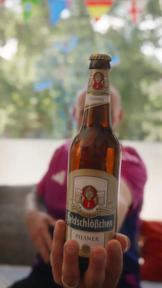 POV: Das Deutschlandspiel ist am Samstag und ihr habt eure Prioritäten im Griff. 🍺🇩🇪⚽

Hand aufs Herz: Welches Getränk landet am Samstag zuerst in eurem Einkaufswagen?

#POV #Deutschland #WM #FußballTikTok #MatchdayReady #Bierliebe